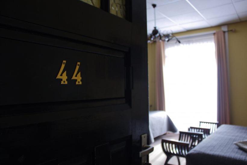 Hotel Eethuys De Wormshoef Лунтерен Екстериор снимка